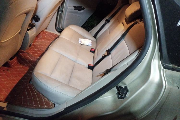 Used Volvo S40 2011 2.0L Automatic ZhiShang Edition Left Rear Seat
