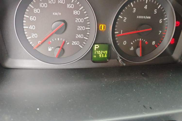 Used Volvo S40 2011 2.0L Automatic Zhiya Edition Odometer Close Up