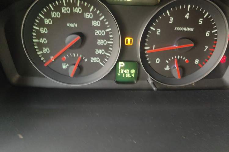 Used Volvo S40 2011 2.0L Automatic Zhiya Edition Odometer Close Up