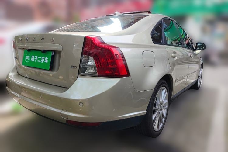 Used Volvo S40 2011 2.0L Automatic Zhiya Edition Rear Right 45 Deg
