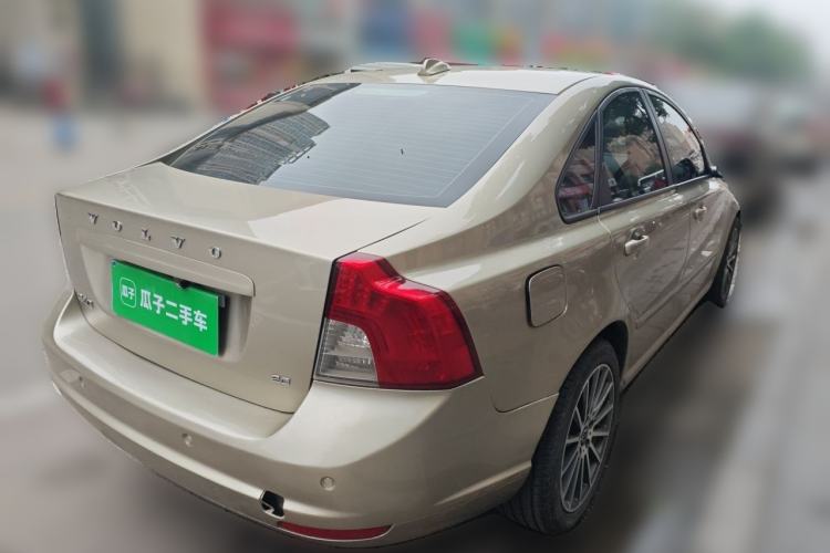 Used Volvo S40 2011 2.0L Automatic Zhiya Edition Rear Right 45 Deg