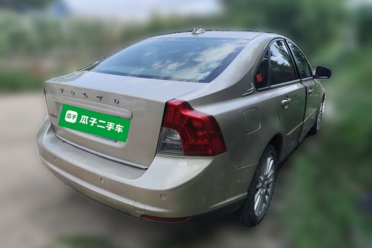 Used Volvo S40 2011 2.0L Automatic Zhiya Edition Rear Right 45 Deg