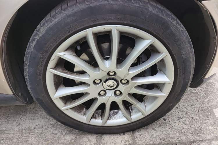 Used Volvo S40 2011 2.0L Automatic Zhiya Edition Right Front Wheel Hub