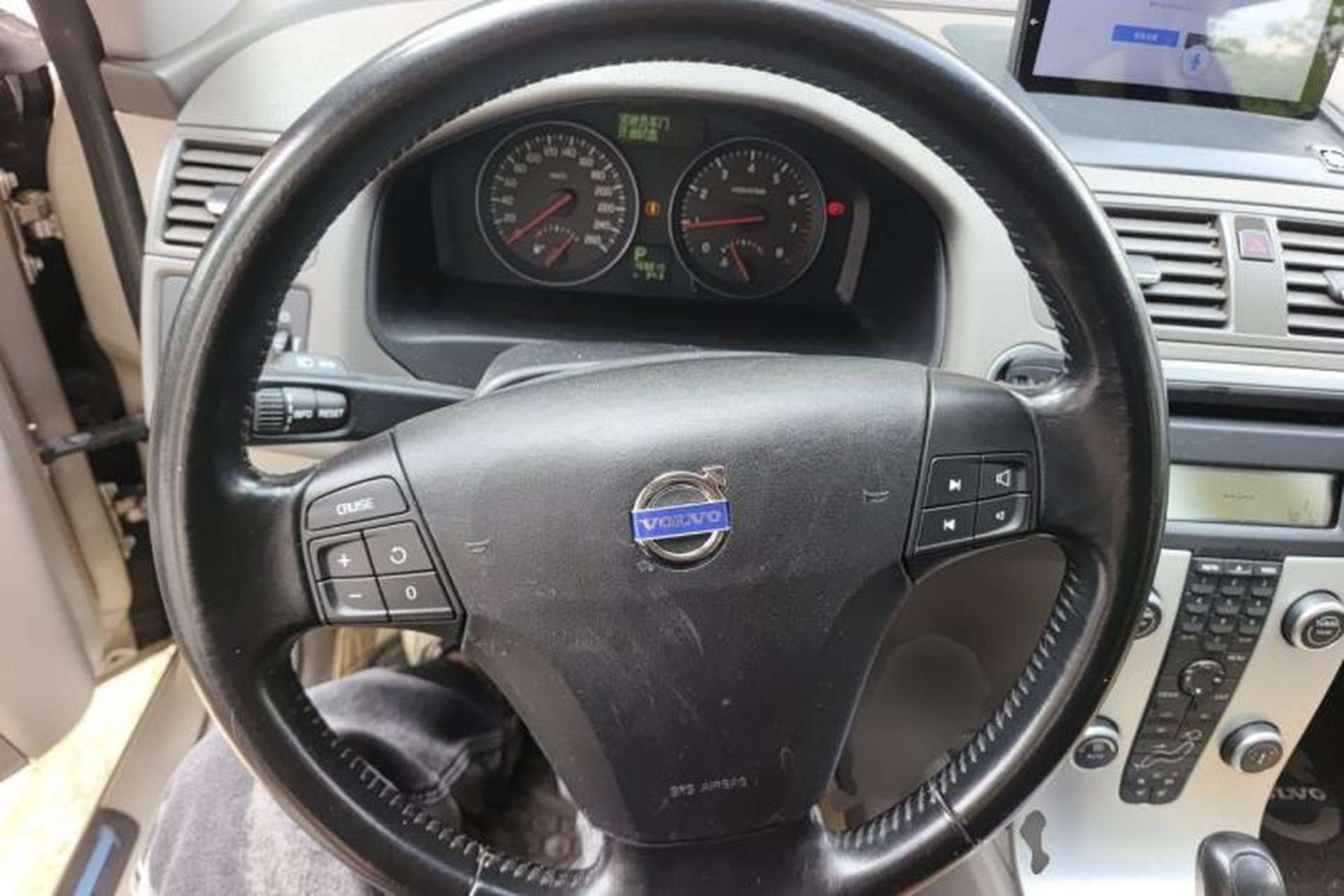Used Volvo S40 2011 2.0L Automatic Zhiya Edition Steering Wheel
