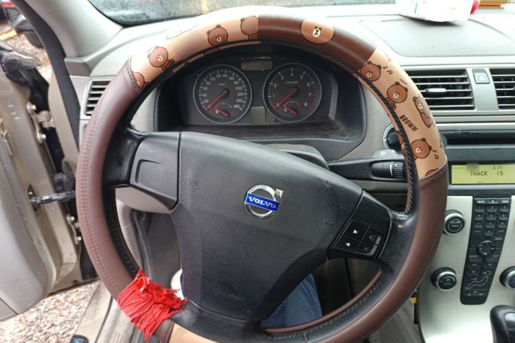 Used Volvo S40 2011 2.0L Automatic ZhiShang Edition Steering Wheel