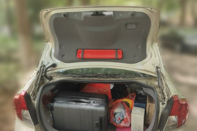 Used Volvo S40 2011 2.0L Automatic Zhiya Edition Trunk