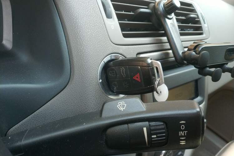 Used Volvo S40 2011 2.0L Automatic ZhiShang Edition Vehicle Key