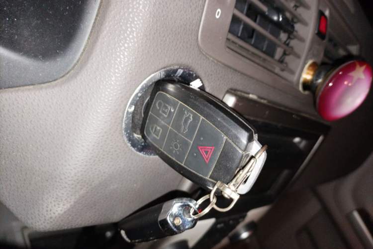 Used Volvo S40 2011 2.0L Automatic ZhiShang Edition Vehicle Key