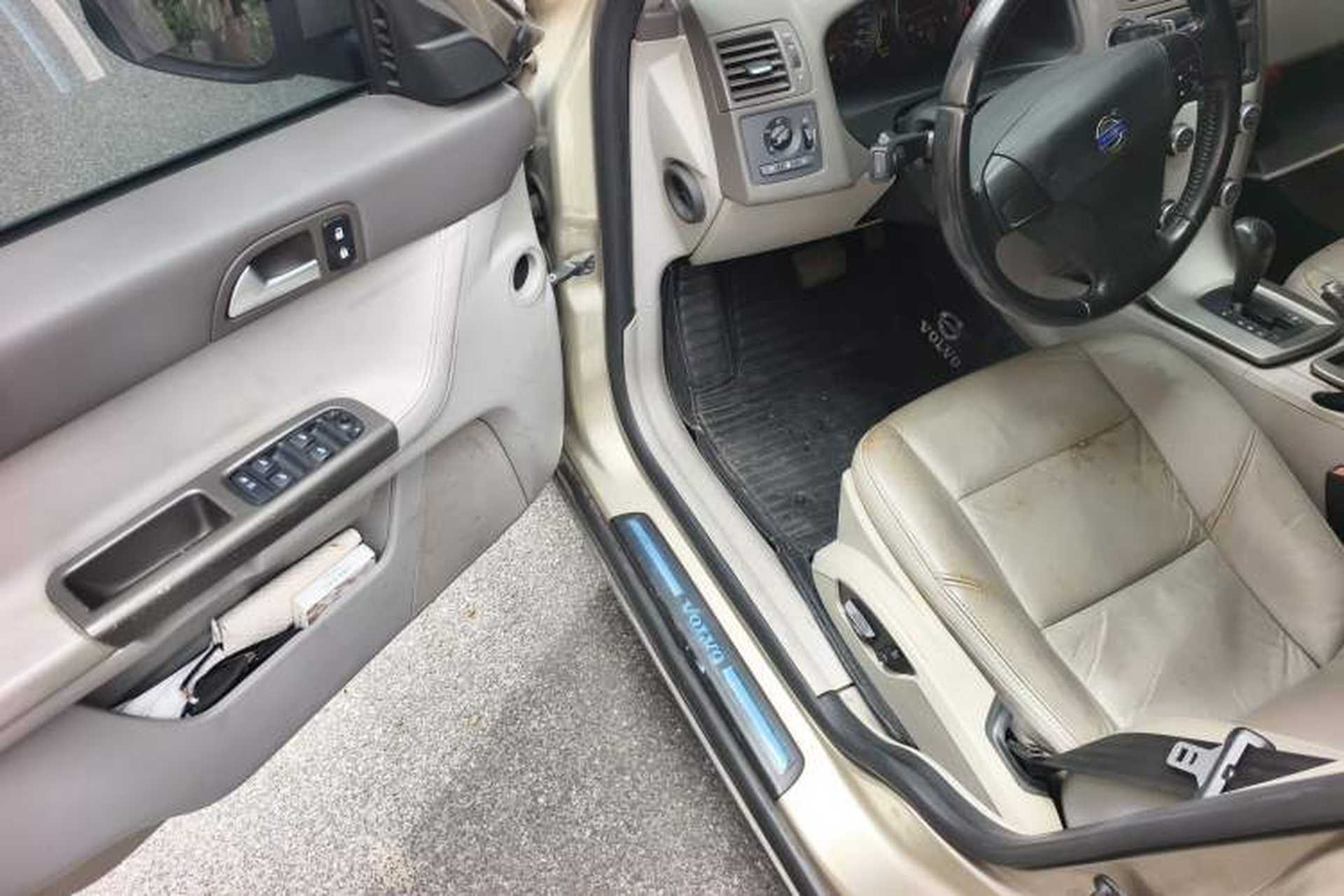 Used Volvo S40 2011 2.0L Automatic ZhiShang Edition Driver Seat