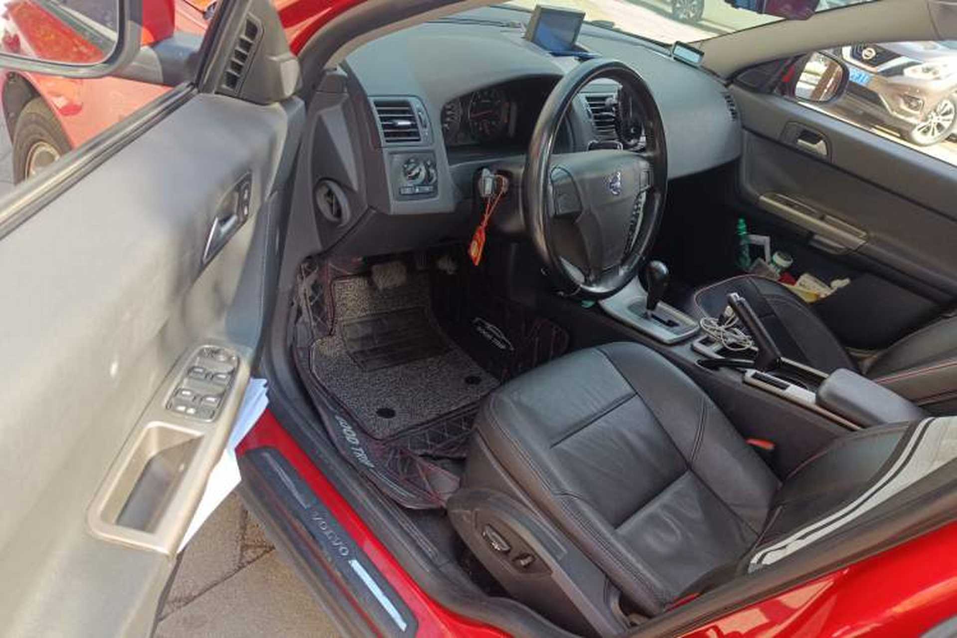 Used Volvo S40 2011 2.0L Automatic ZhiShang Edition Driver Seat