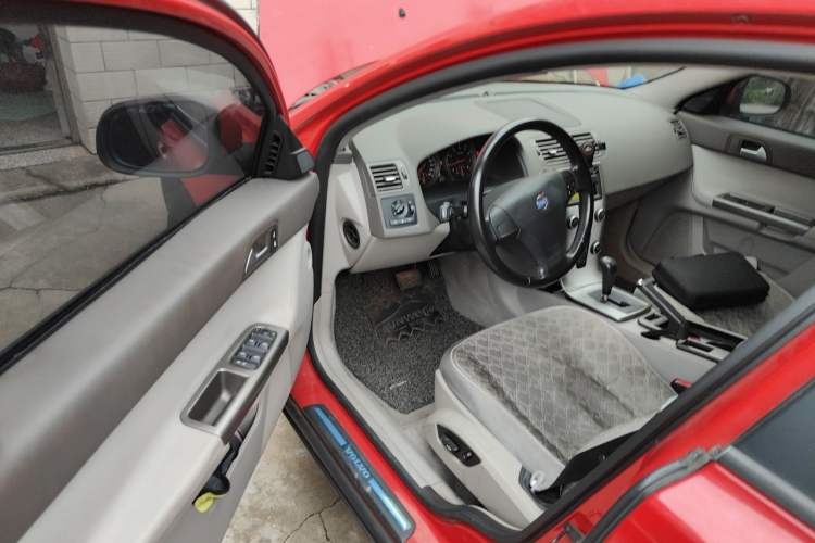 Used Volvo S40 2011 2.0L Automatic ZhiShang Edition Driver Seat