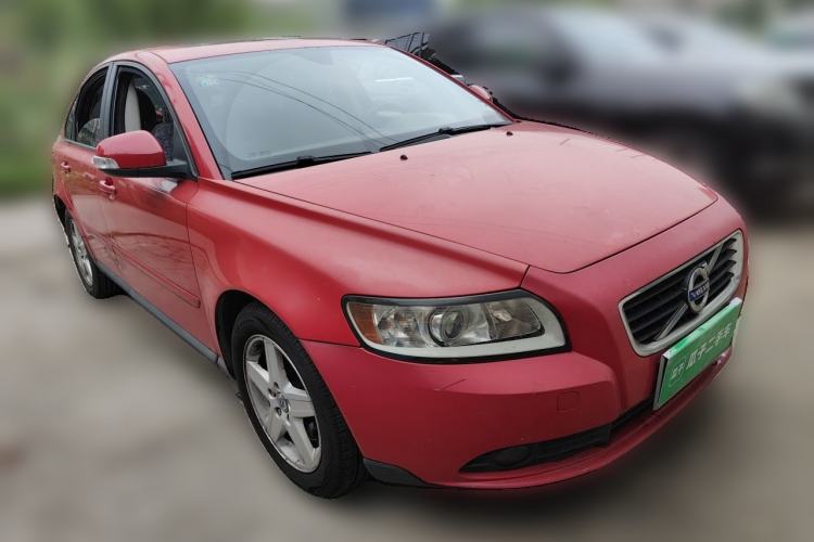 Used Volvo S40 2011 2.0L Automatic ZhiShang Edition Front Right 45 Deg