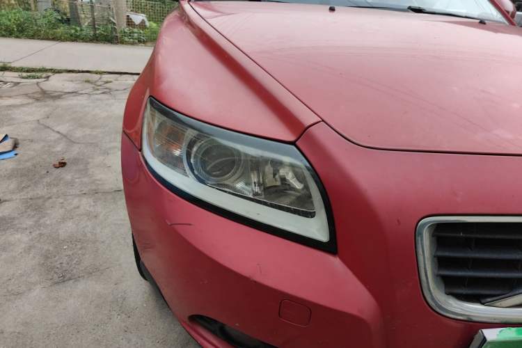 Used Volvo S40 2011 2.0L Automatic ZhiShang Edition Right Front Headlight