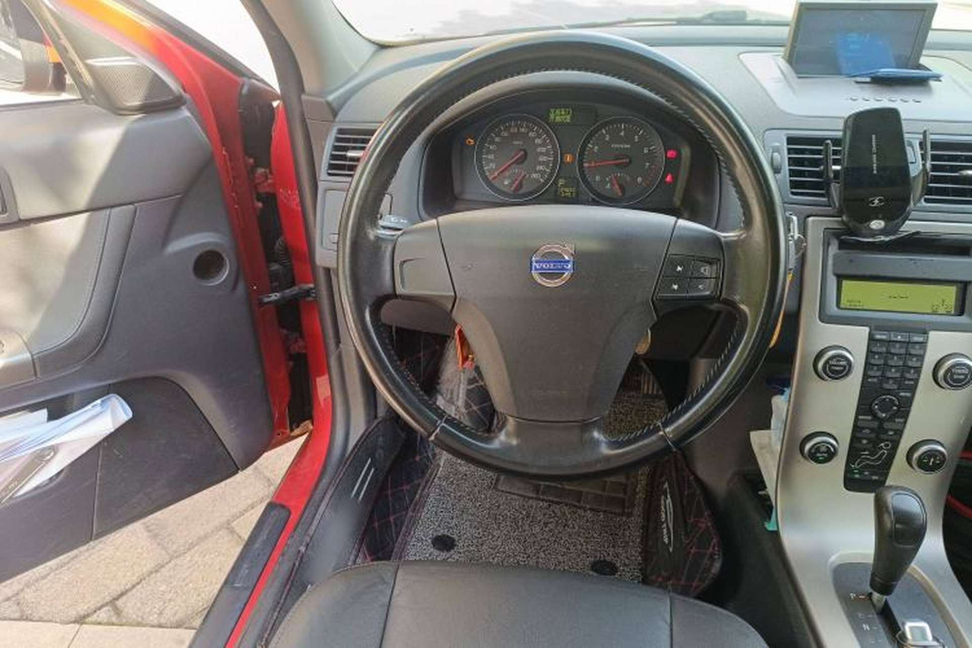 Used Volvo S40 2011 2.0L Automatic ZhiShang Edition Steering Wheel