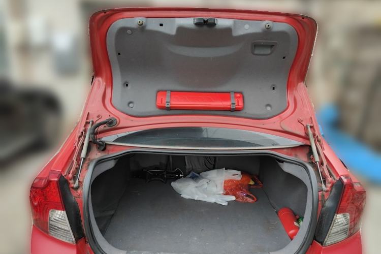 Used Volvo S40 2011 2.0L Automatic ZhiShang Edition Trunk