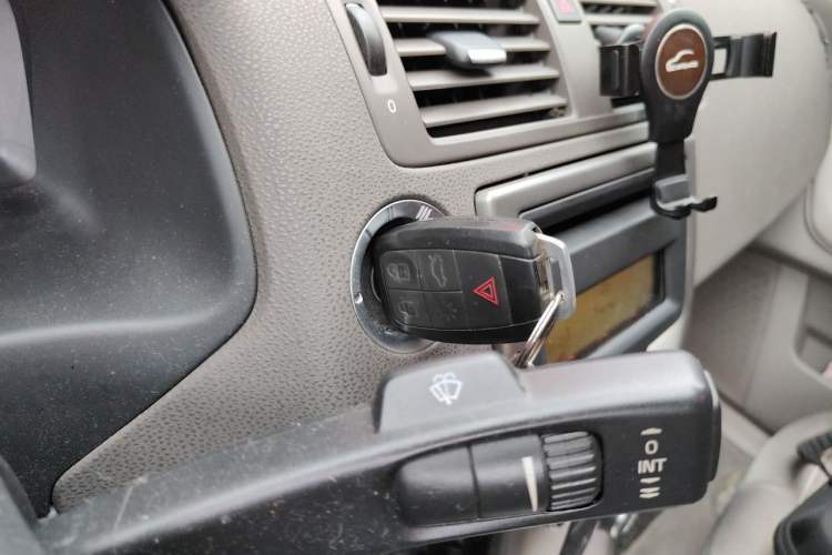 Used Volvo S40 2011 2.0L Automatic ZhiShang Edition Vehicle Key