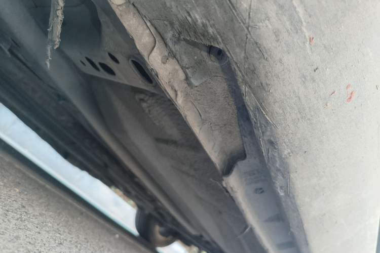 Used Volvo S40 2011 2.0L Automatic ZhiShang Edition Chassis Front Left