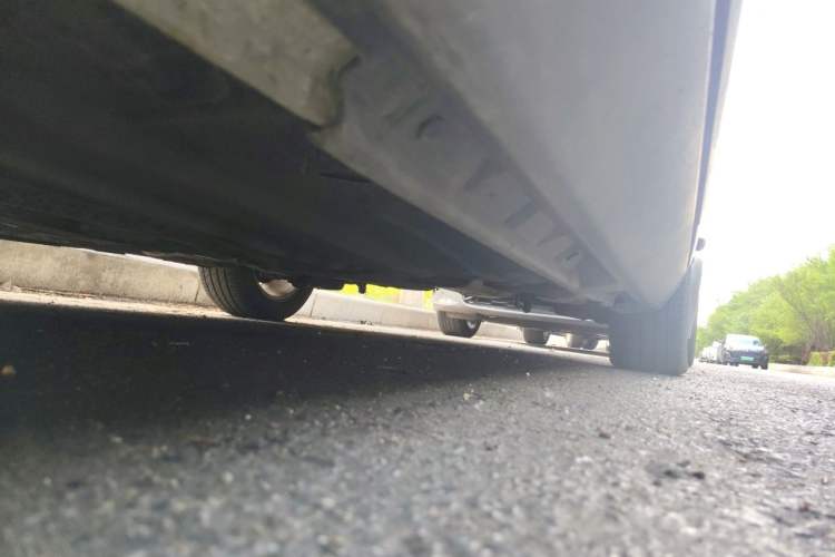 Used Volvo S40 2011 2.0L Automatic ZhiShang Edition Chassis Front Left