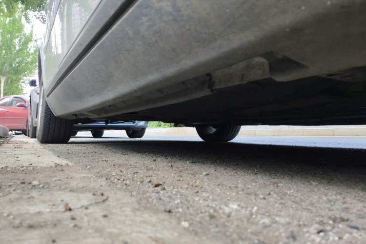 Used Volvo S40 2011 2.0L Automatic ZhiShang Edition Chassis Front Right