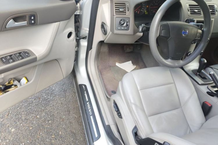 Used Volvo S40 2011 2.0L Automatic ZhiShang Edition Driver Seat