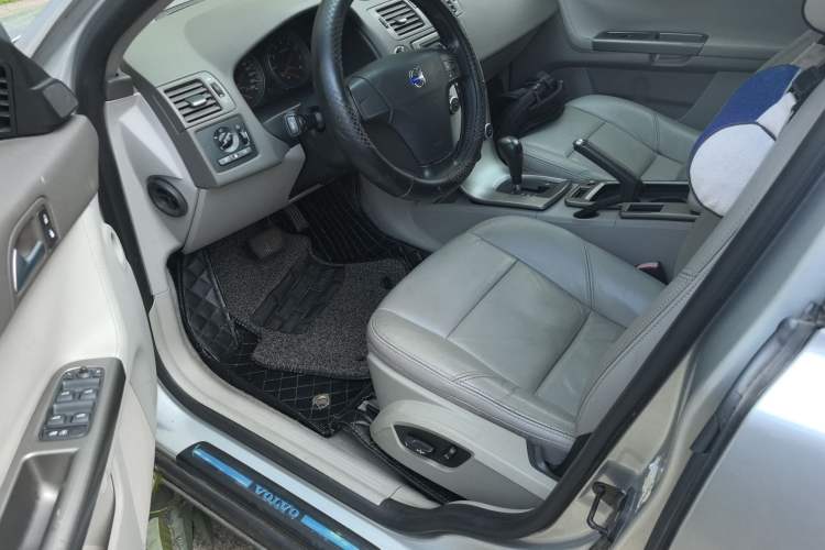 Used Volvo S40 2011 2.0L Automatic ZhiShang Edition Driver Seat
