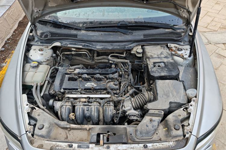 Used Volvo S40 2011 2.0L Automatic Zhiya Edition Engine Bay