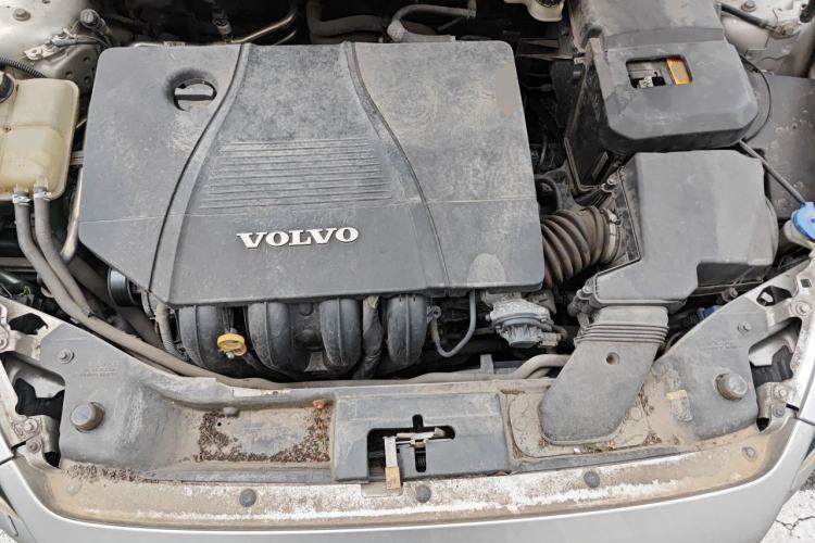 Used Volvo S40 2011 2.0L Automatic Zhiya Edition Engine Bay