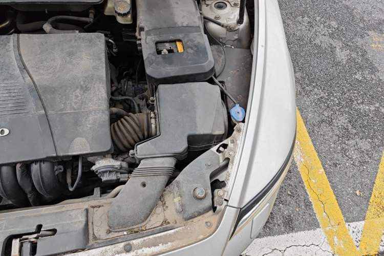 Used Volvo S40 2011 2.0L Automatic Zhiya Edition Engine Bay Left