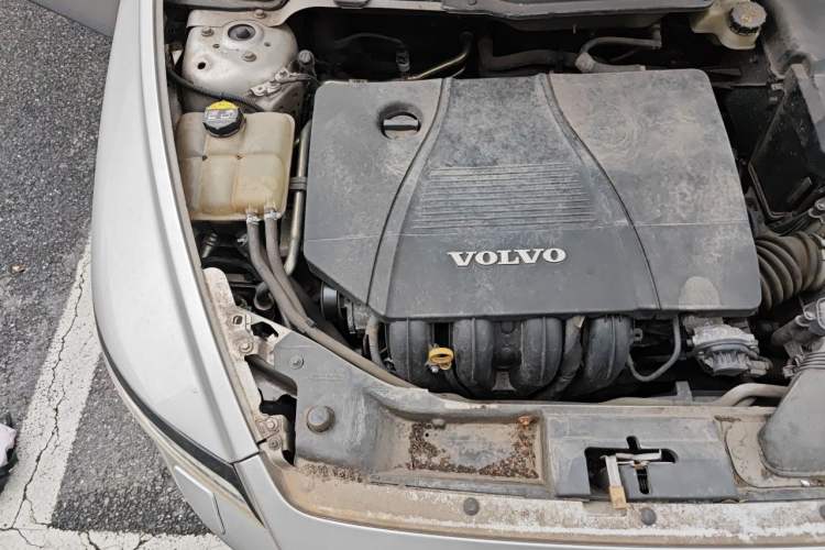Used Volvo S40 2011 2.0L Automatic Zhiya Edition Engine Bay Right