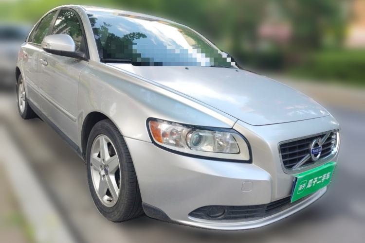 Used Volvo S40 2011 2.0L Automatic ZhiShang Edition Front Right 45 Deg