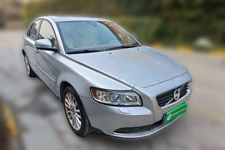 Used Volvo S40 2011 2.0L Automatic Zhiya Edition Front Right 45 Deg