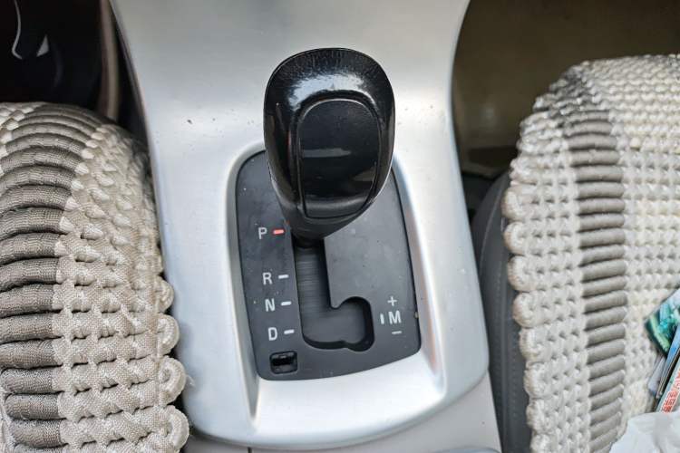 Used Volvo S40 2011 2.0L Automatic Zhiya Edition Gear Lever