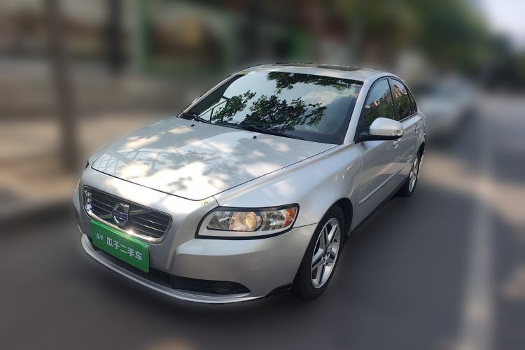 Ojetý Volvo S40 2011 2.0L Automatic ZhiShang Edition Guazi used car, China used car export, Used car for sale, Used  cars, Cheapest cars for sale