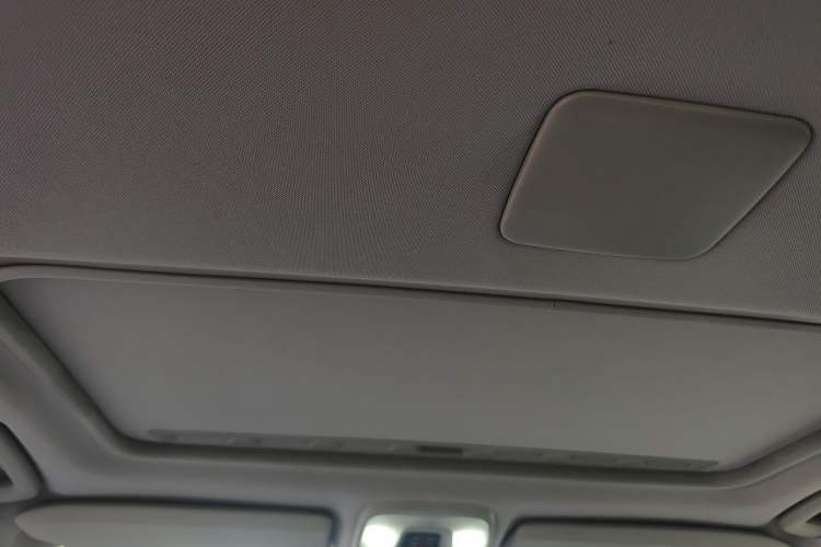 Used Volvo S40 2011 2.0L Automatic ZhiShang Edition Headliner
