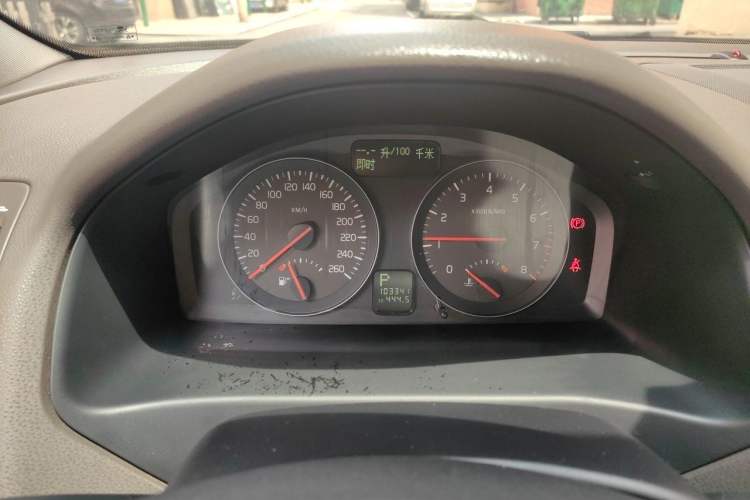 Used Volvo S40 2011 2.0L Automatic Zhiya Edition Instrument Cluster