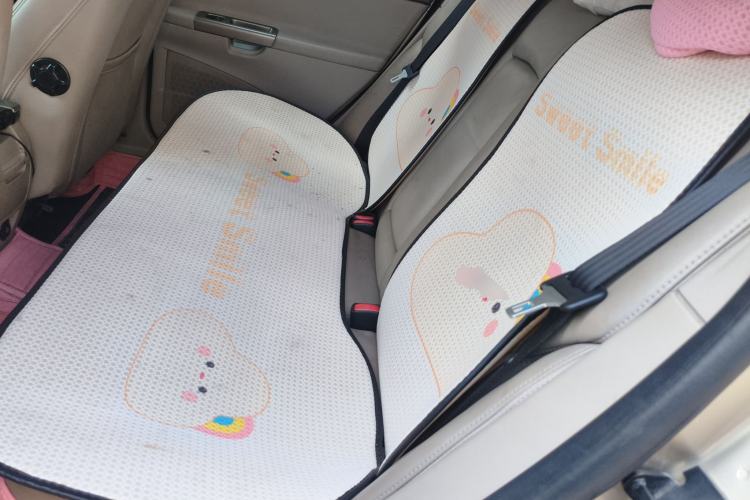 Used Volvo S40 2011 2.0L Automatic ZhiShang Edition Left Rear Seat