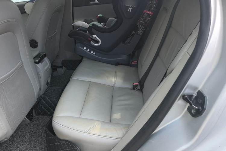 Used Volvo S40 2011 2.0L Automatic ZhiShang Edition Left Rear Seat