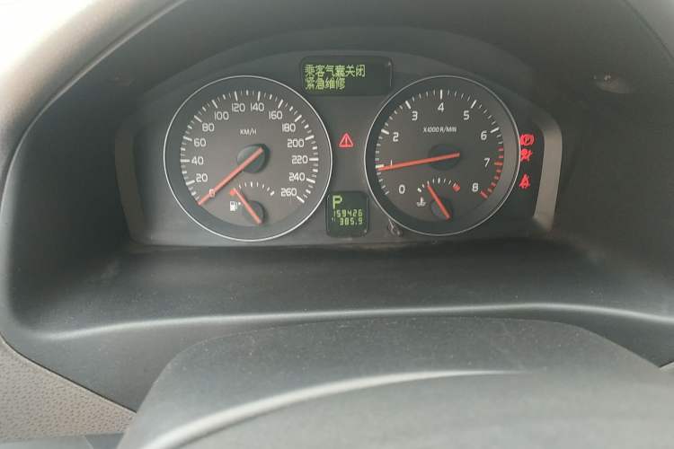 Used Volvo S40 2011 2.0L Automatic Zhiya Edition Odometer Close Up