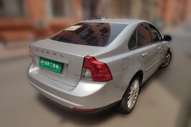 Used Volvo S40 2011 2.0L Automatic Zhiya Edition Rear Right 45 Deg