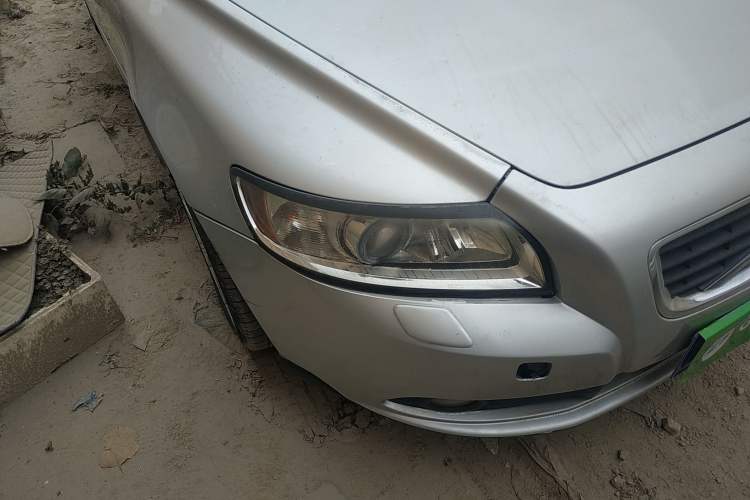 Used Volvo S40 2011 2.0L Automatic Zhiya Edition Right Front Headlight