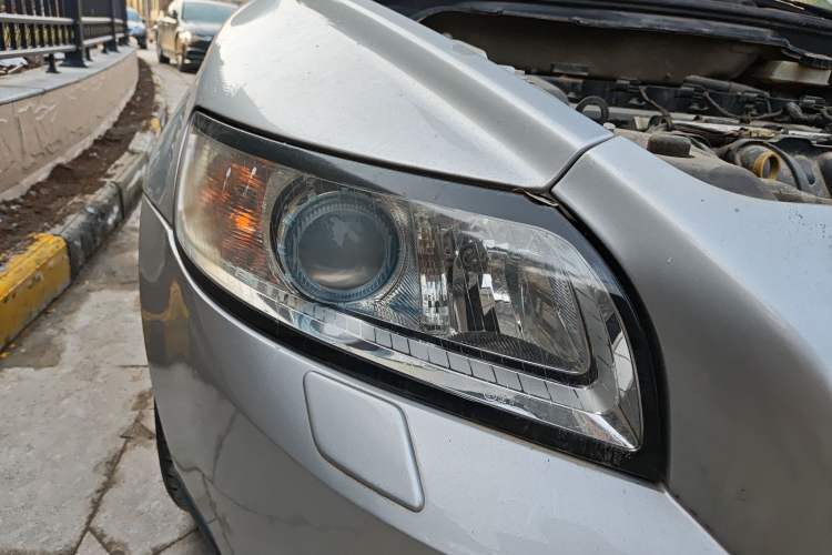 Used Volvo S40 2011 2.0L Automatic Zhiya Edition Right Front Headlight