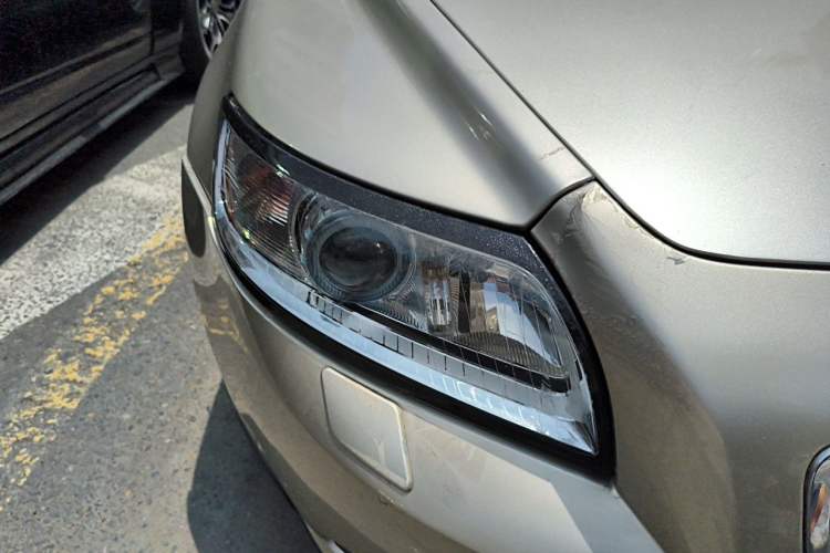 Used Volvo S40 2011 2.0L Automatic Zhiya Edition Right Front Headlight