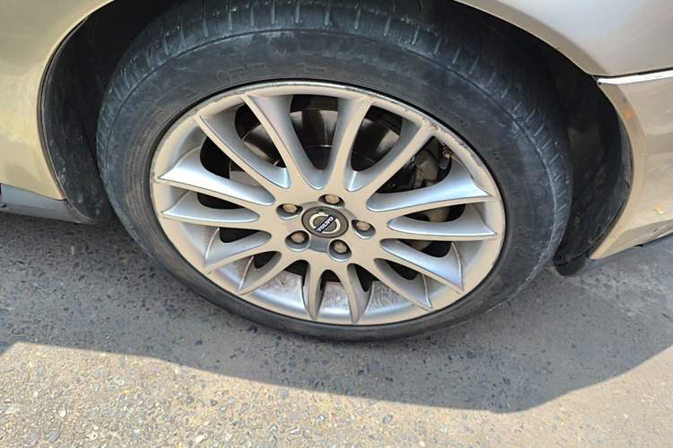 Used Volvo S40 2011 2.0L Automatic Zhiya Edition Right Front Wheel Hub