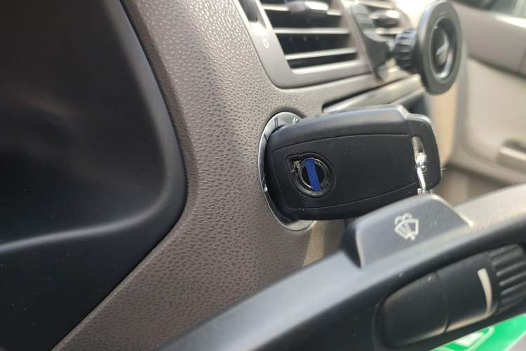 Used Volvo S40 2011 2.0L Automatic ZhiShang Edition Vehicle Key