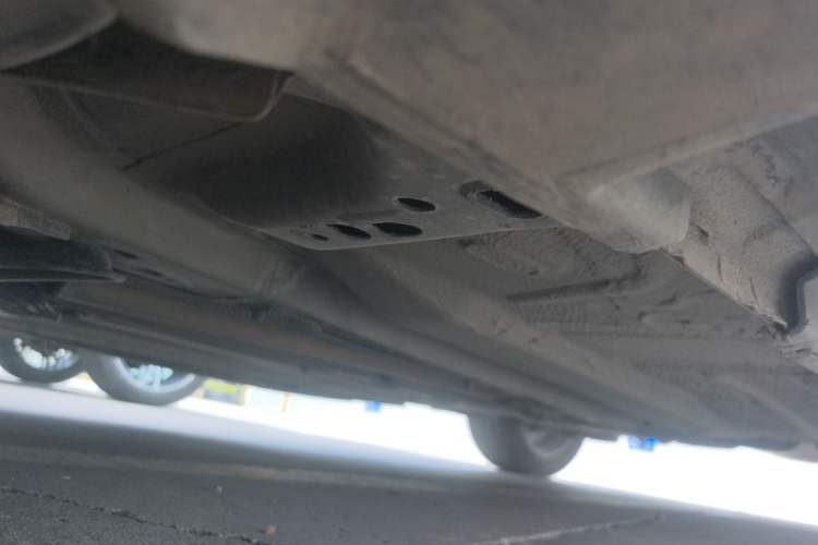 Used Volvo S40 2011 2.0L Automatic ZhiShang Edition Chassis Front Left