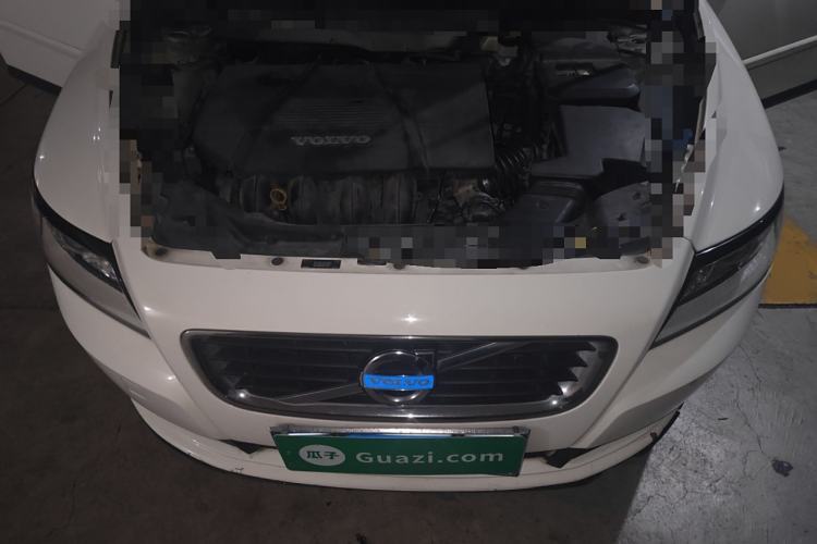 Used Volvo S40 2011 2.0L Automatic ZhiShang Edition Engine Bay