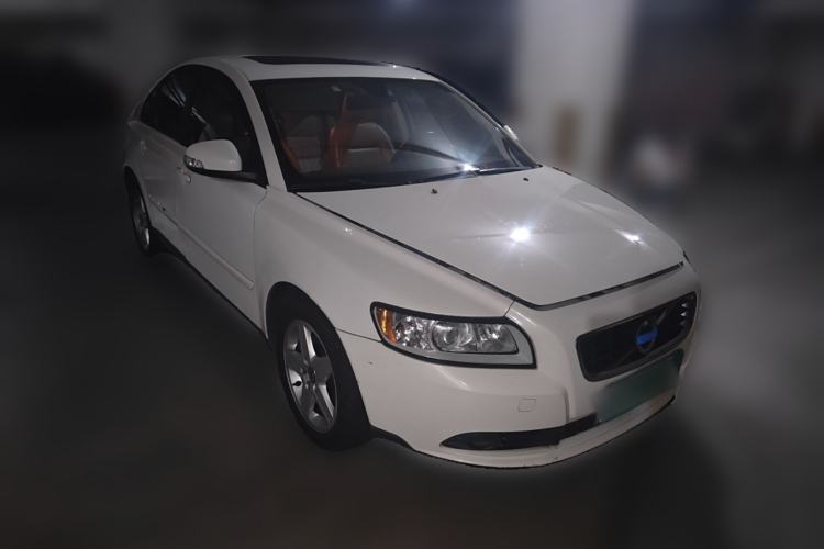 Used Volvo S40 2011 2.0L Automatic ZhiShang Edition Exterior 2