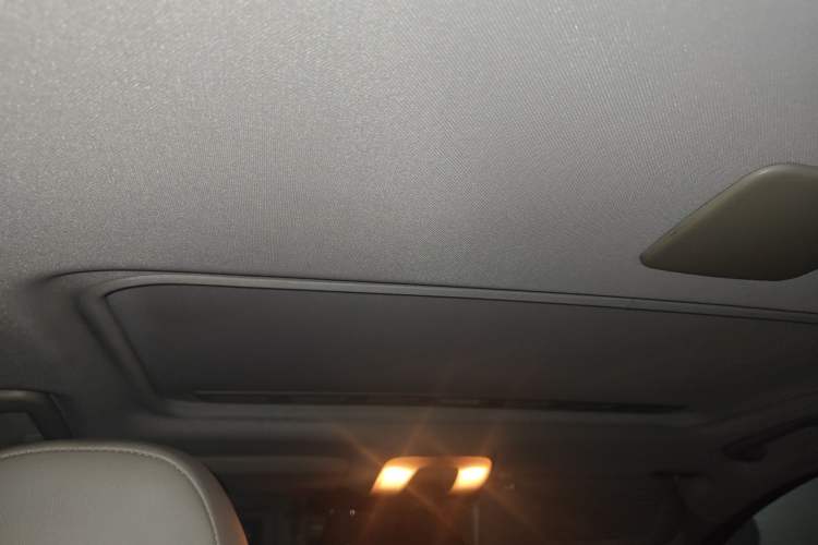 Used Volvo S40 2011 2.0L Automatic ZhiShang Edition Headliner