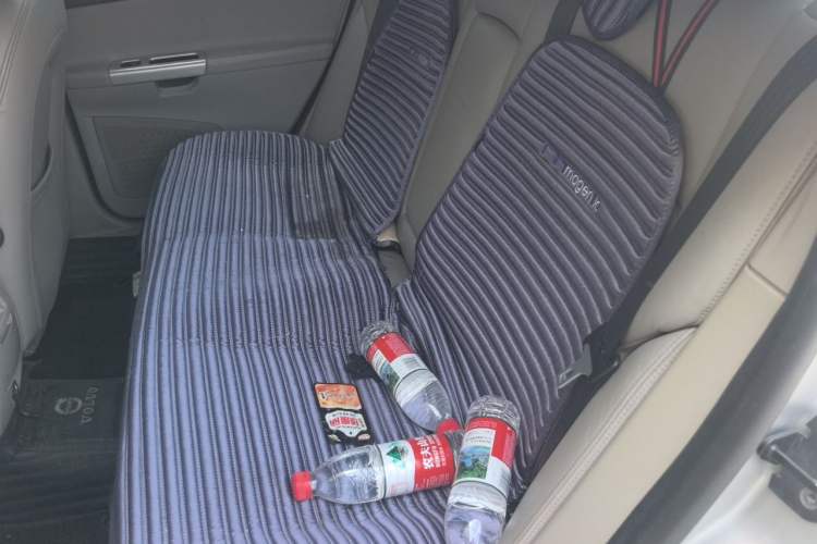 Used Volvo S40 2011 2.0L Automatic ZhiShang Edition Left Rear Seat