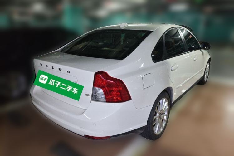 Used Volvo S40 2011 2.0L Automatic Zhiya Edition Rear Right 45 Deg